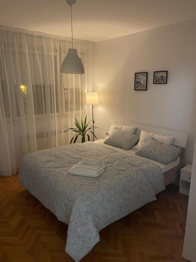 Dora Apartment Ni Exterior foto
